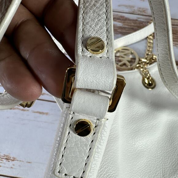 Michael Kors 30H01TCM2L Medium Jet Set White Leather Tote Purse - Picture 10 of 10